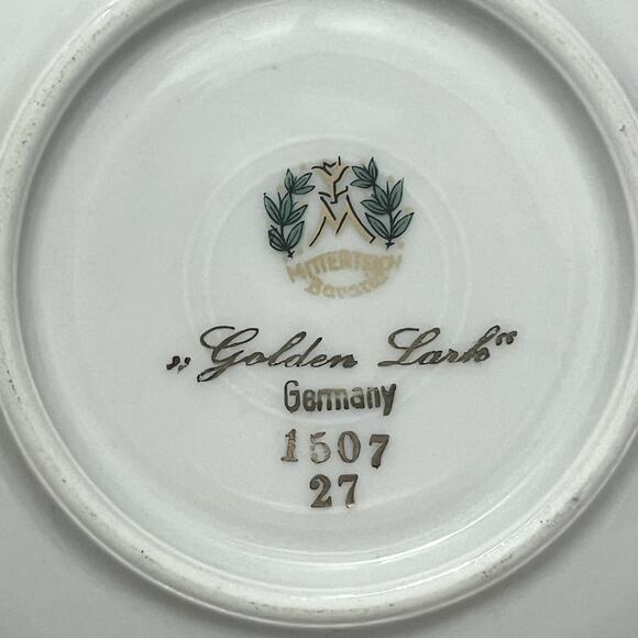 Vintage Mitterteich Bavaria "Golden Lark" Cup & Saucer Set Gold Trim Roses - Picture 3 of 8